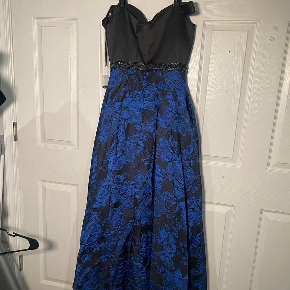 Elegant Black and Blue Floral Evening Gown